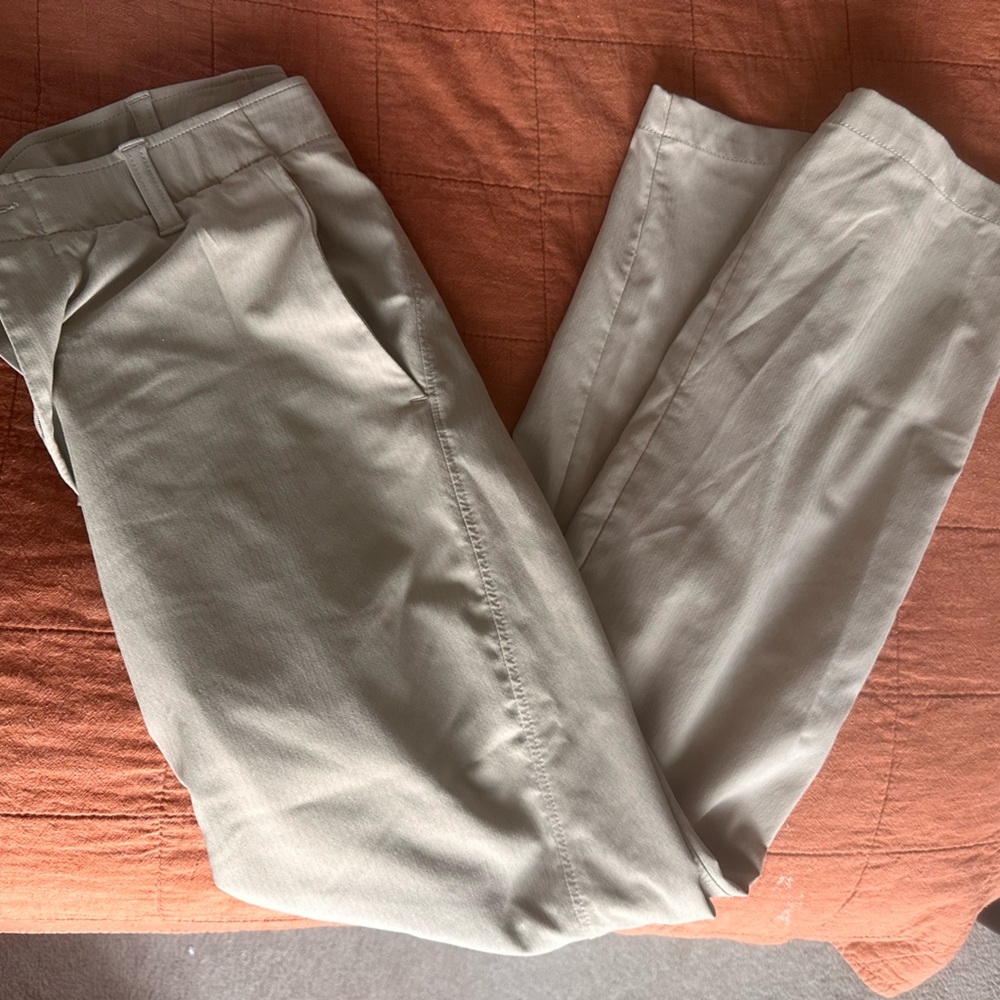 UnderArmor Gold Khakis 34x30